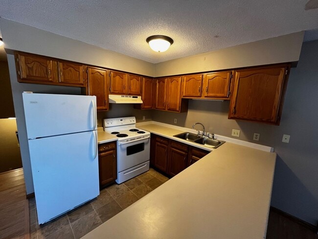 Photo - 612 Saxonwood Rd Unit 614 Saxonwood Rd