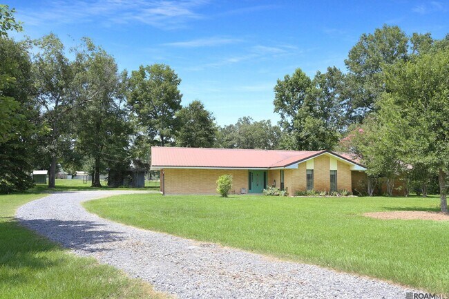 Building Photo - 43086 LA-933