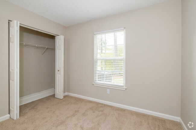 2BR, 1BA - 820SF - Bedroom