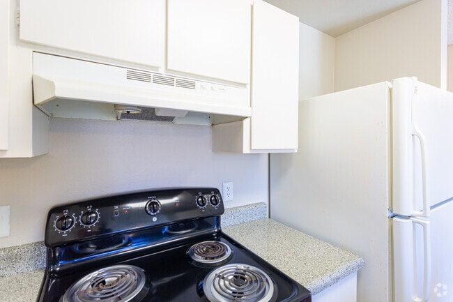 1BR,1BA-720SF