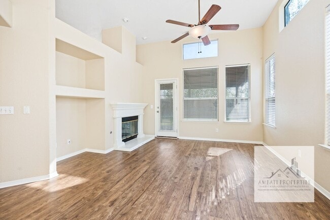 Photo - 3 Bed 2 Bath in Clovis Unified School District!