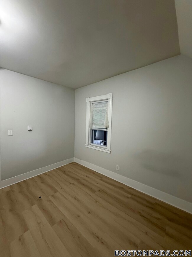 Photo - 41 Richards St Unit 3