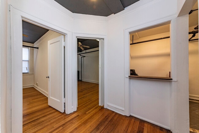 Photo - 5704 S Harper Ave Unidad 101