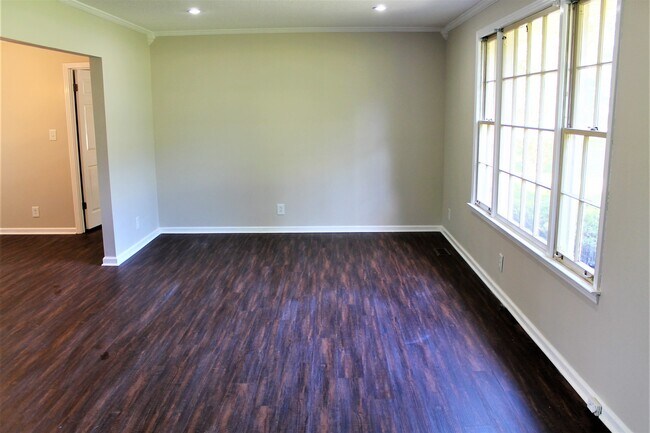 Photo - 1945 Old Russellville Pike