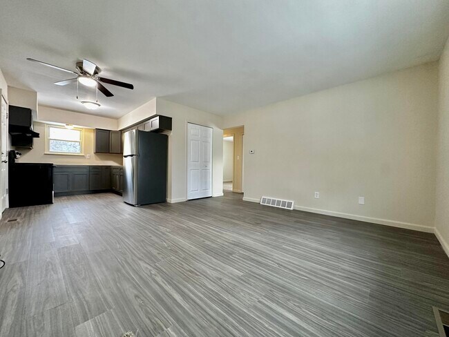 Photo - 61 /63 Maplecrest Dr