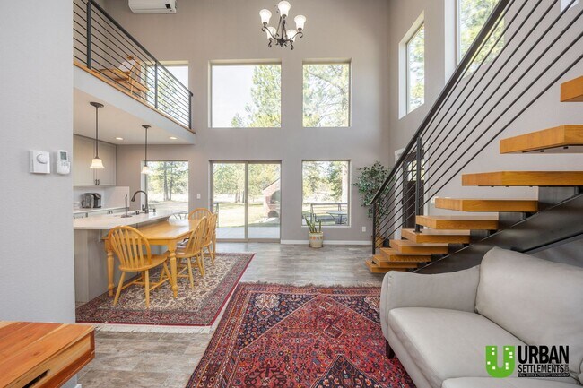 Photo - Modern 1 bedroom Cabin with amazing views ...