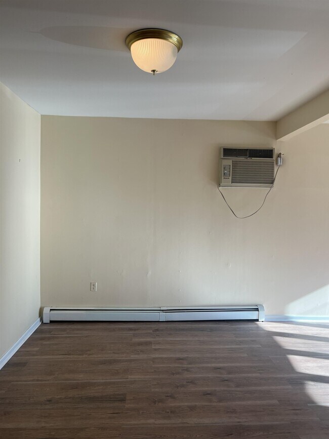 Photo - 571 Avenue A Unit 1