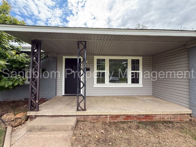 Photo - For Lease | Tulsa | Available Now!