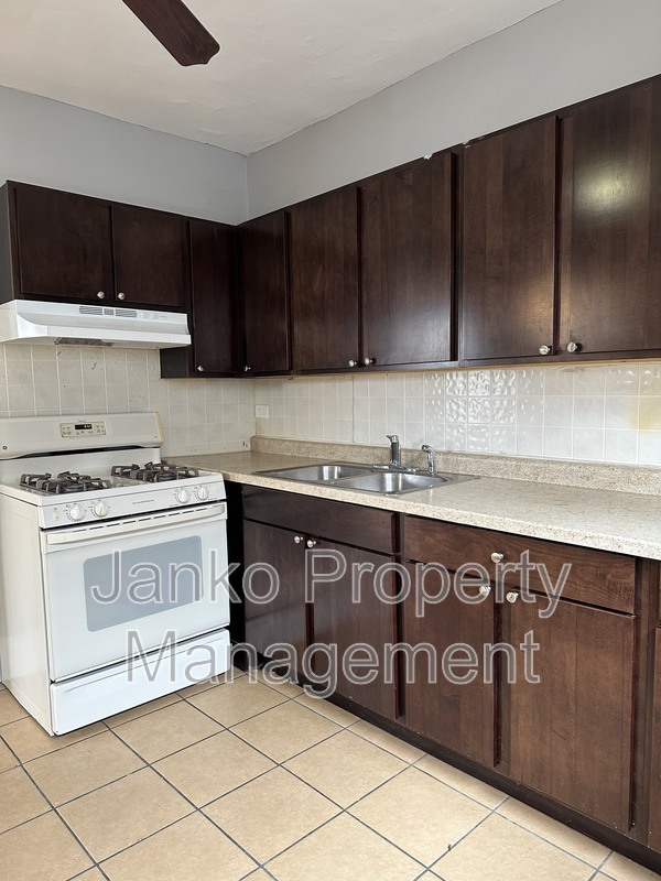 Building Photo - 1911 S Cicero Ave Rental