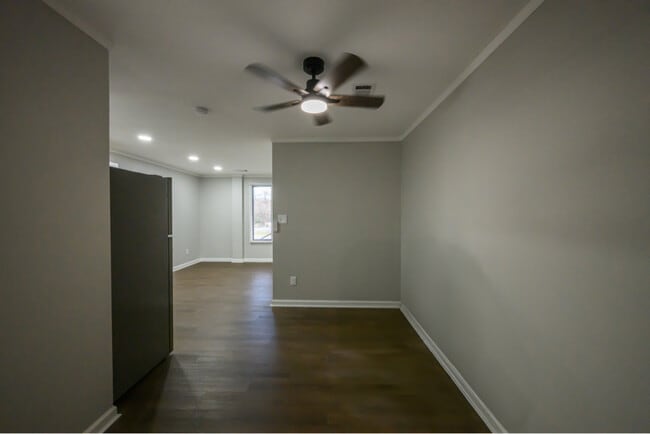 Photo - 195 E Charles St