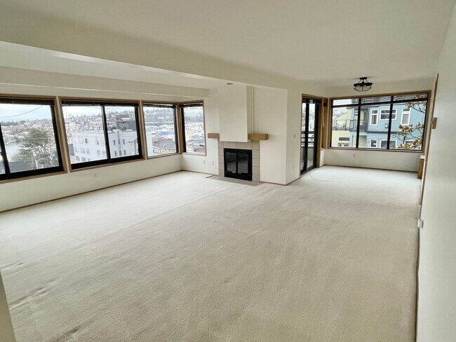 Photo - Queen Anne Condo with Exceptional Views an... Unit 201