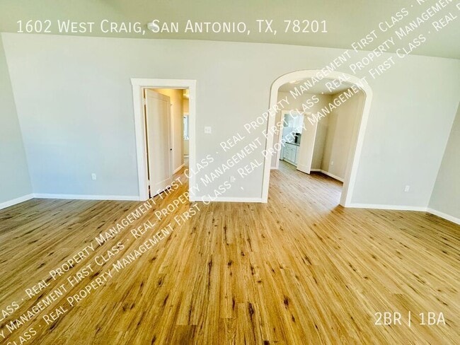 Photo - 1602 W Craig Pl