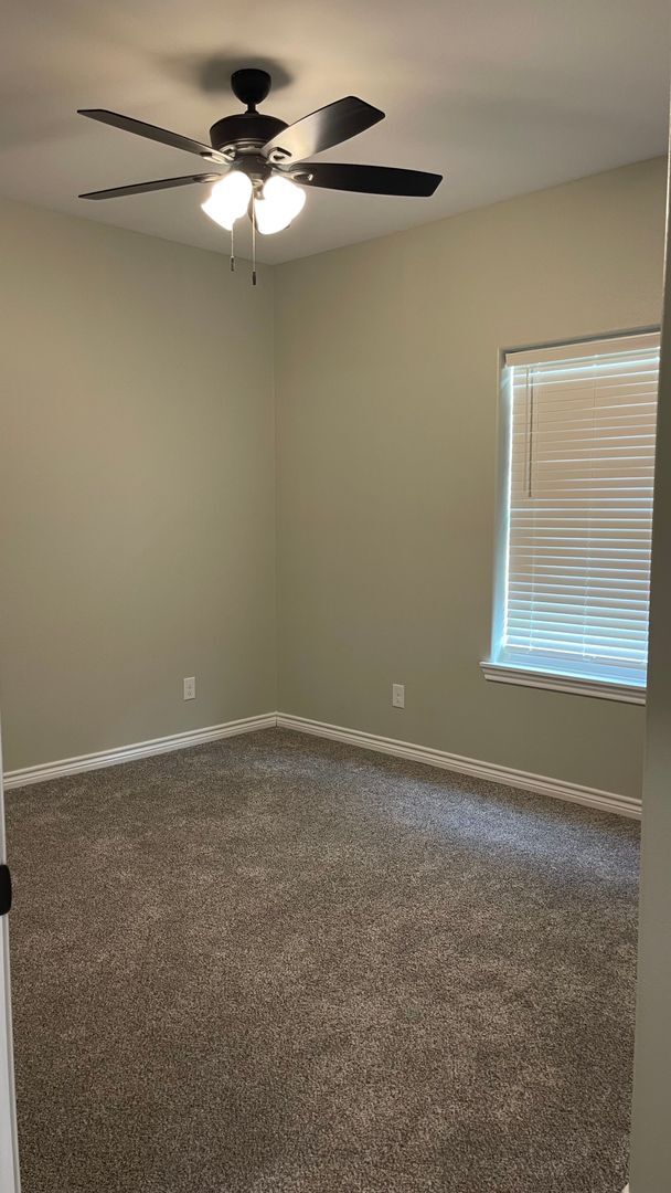 Photo - 3/3 Close to SFA