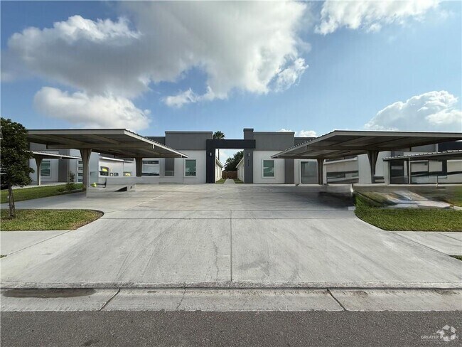 Building Photo - 212 Lauryn Dr Unit 4 Rental