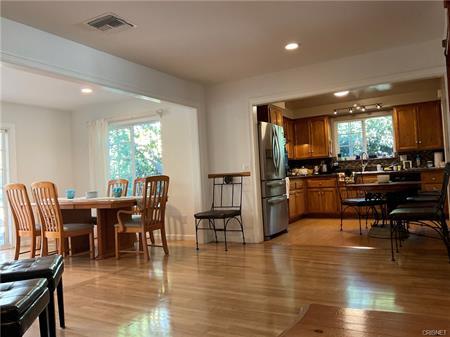 Photo - 22737 Hamlin St