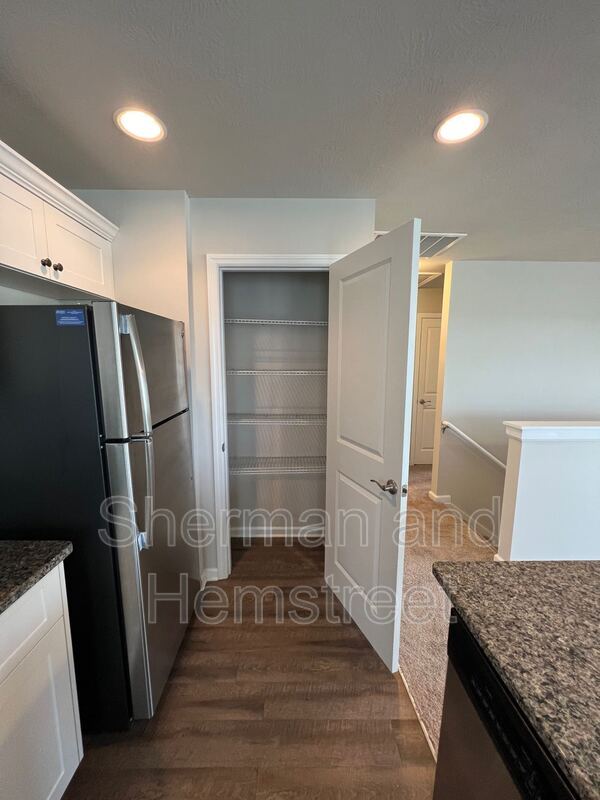 Photo - 746 Tarvin Cir Unidad 746