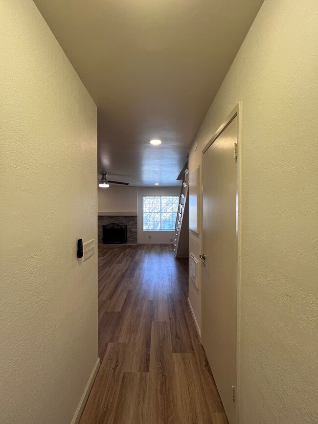 Photo - 4580 Ohio St