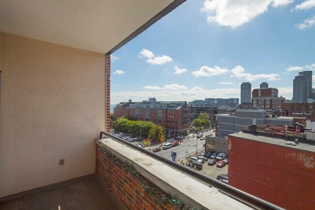 Photo - 300 Commercial St Unidad 606