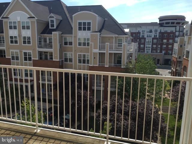 Building Photo - 2701 Bellforest Ct Unit 403