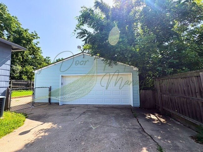 Photo - BEAUTIFUL HOME IN INDEPENDENCE!!