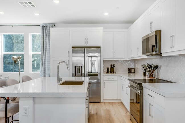 Photo - 414 Caliper Wy