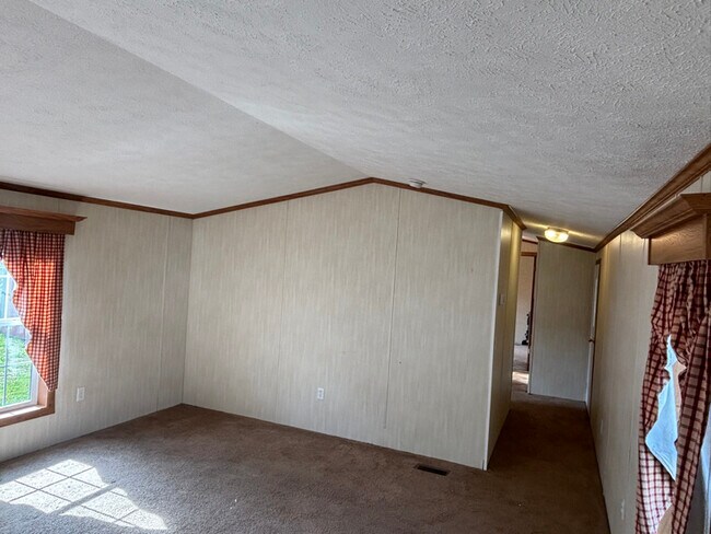 Photo - 383 Church St