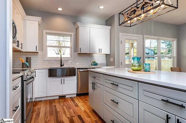 Photo - 111 Chestnut St