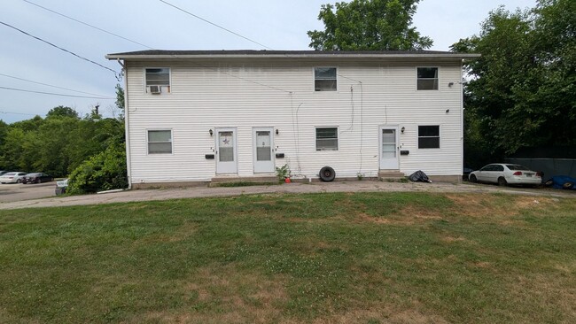 Springs Acquisitions, LLC (1493 Hobart Ave) - Springs Acquisitions, LLC (1493 Hobart Ave) Apartment Unit C