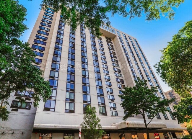 Building Photo - 1221 N Dearborn St