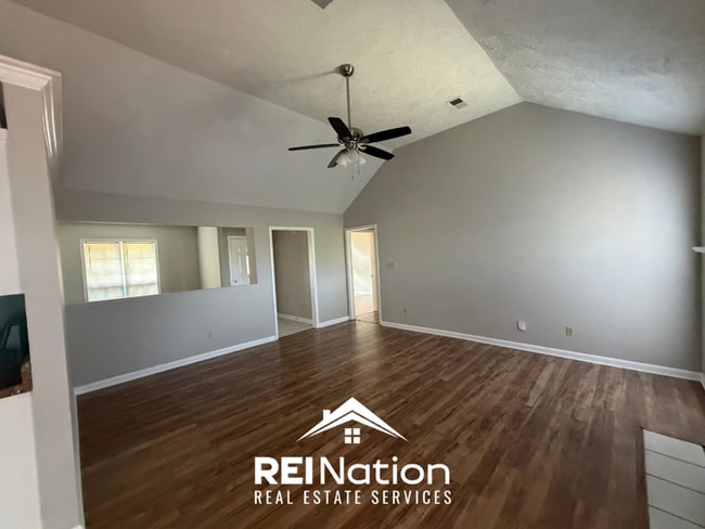 Photo - MUST SEE! 3BR/2BA | Vaulted Ceilings & Fireplace |