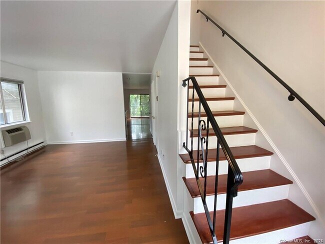 Photo - 703 Hope St Unit 1
