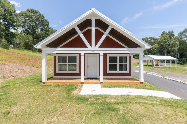 Building Photo - 1027 Smyzer Rental