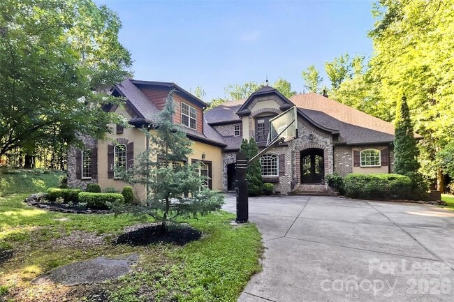 Building Photo - 6031 Greystone Dr
