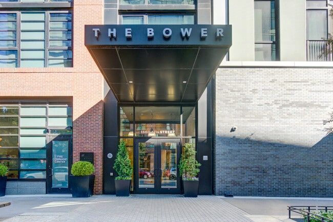 Building Photo - 1300 4th St SE Unit 414