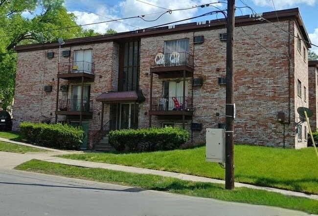 Building Photo - 1201 Franklin Ave Unit 12