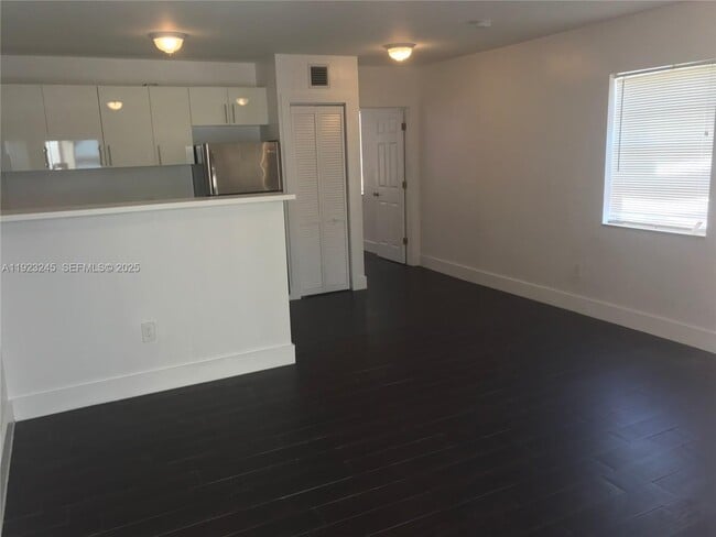 Photo - 1040 NW 3rd Ave Unit 7