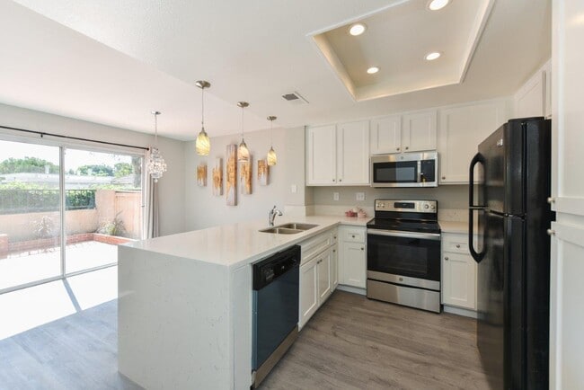 Building Photo - 355 Stanford Rental