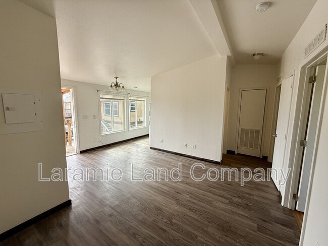 Photo - 388 N Buchanan St