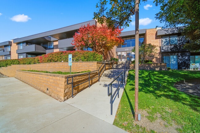 Photo - 1255 N Sterling Ave Unit 206