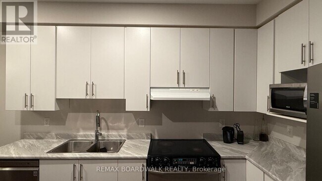 Photo - 308 Livery St