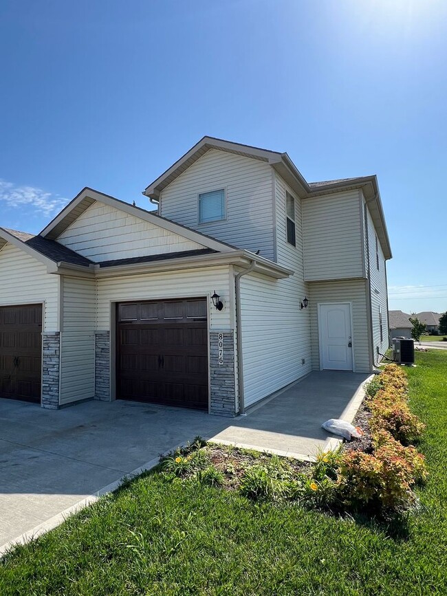 Beautiful 3/2.5 Duplex in Blue Springs! - Beautiful 3/2.5 Duplex in Blue Springs! Casa