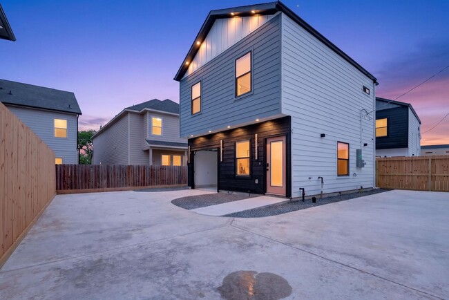 Building Photo - 4609 Bricker St