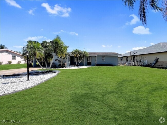 Building Photo - 2210 Parkview Dr Rental