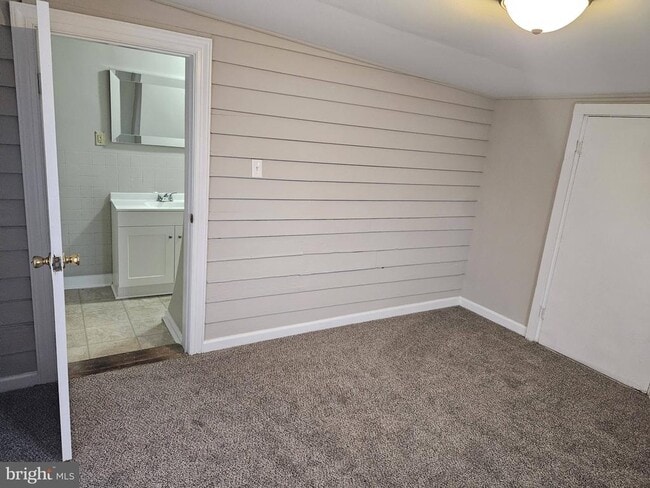 Photo - 10 W Frederick St