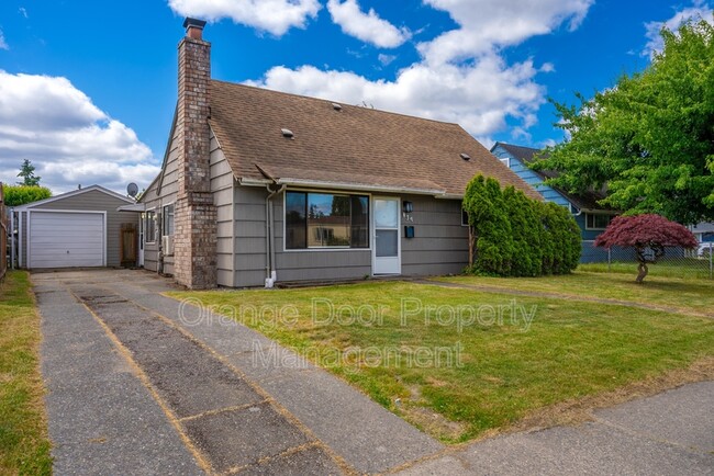 Photo - 834 S 72nd St