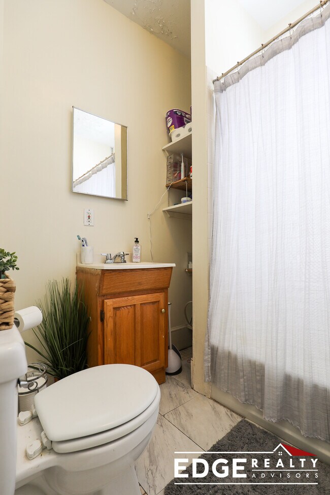 Photo - 8 Woodmont St Unidad 2