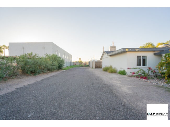 Photo - Charming Phoenix 1/1 Apartment with Modern Upgrades & Prime Location!