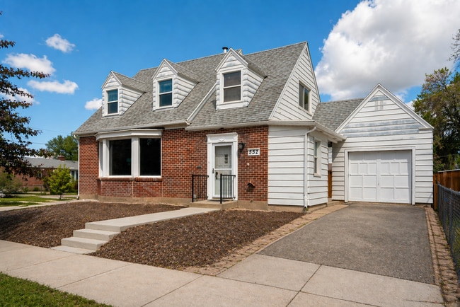 Building Photo - 10th Street Unit Upstairs