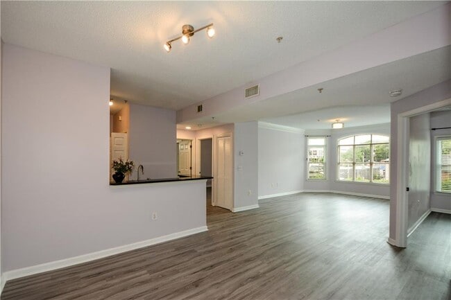 Photo - 955 Juniper St NE Unidad 4112