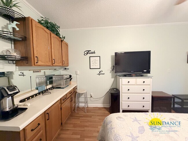 Photo - Fully Furnished Studio Living in Shalimar with All Utilities Included!